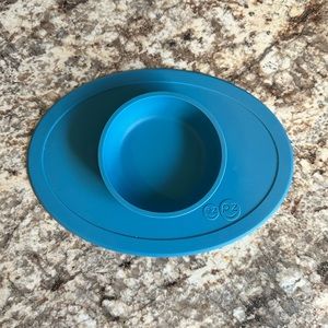 Ezpz silicone non slip/spill bowl mat